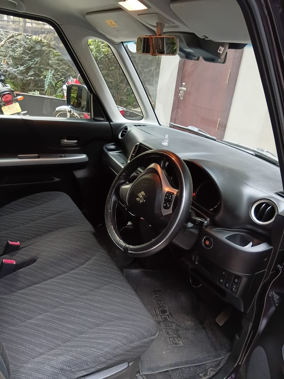 Suzuki Spacia 2019 interior seats