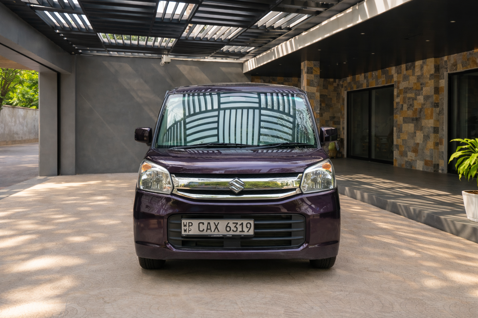 Suzuki Spacia 2019 side